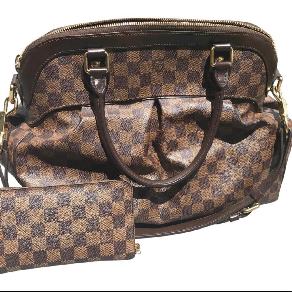 Louis Vuitton Trevi GM with wallet included!